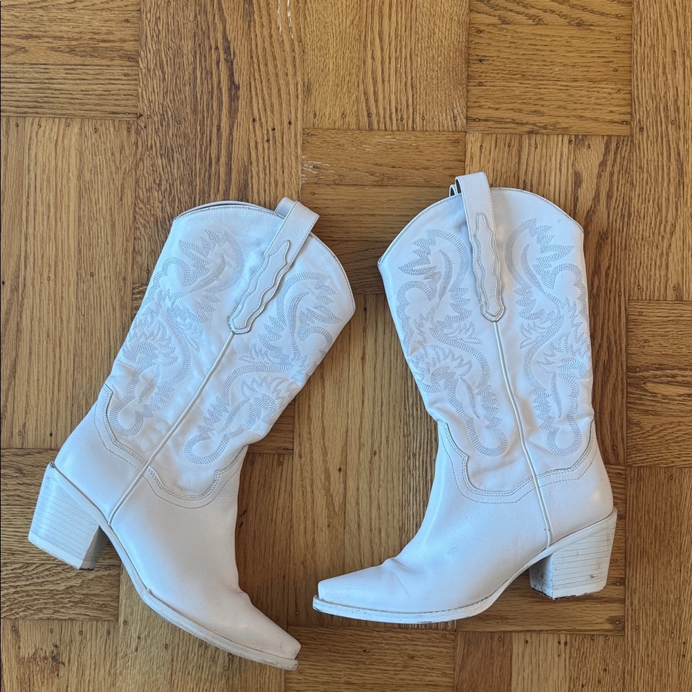 Jeffrey Campbell Dagget Cowboy Boots white western pull on 8 leather - Picture 2 of 8